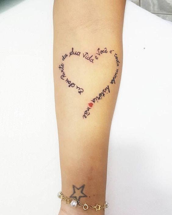Frases para tatuagem em formato de coração.