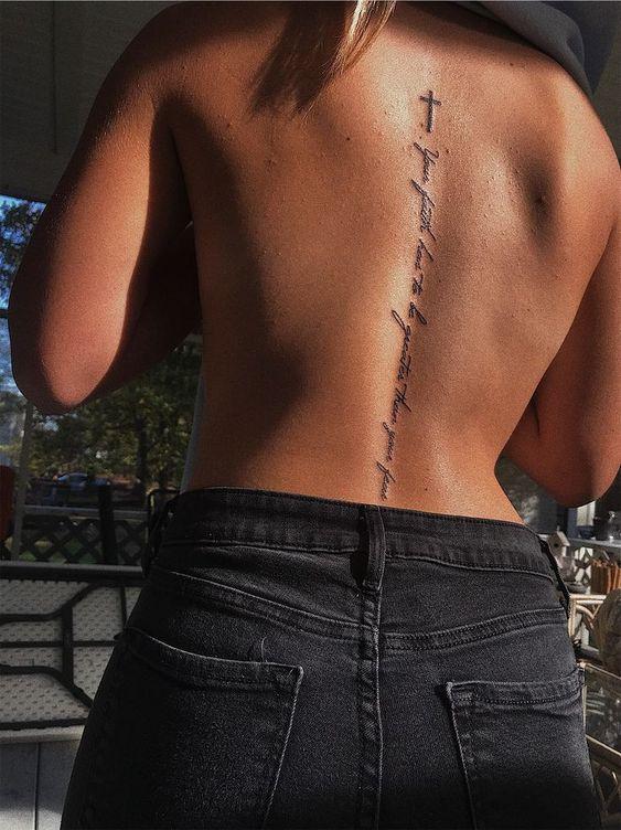 frases para tatuagem feminina nas costas 1