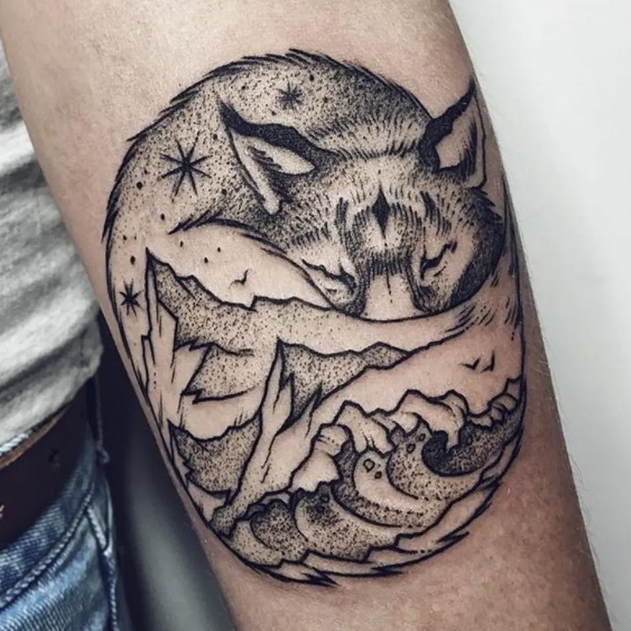 tattoo com lobo