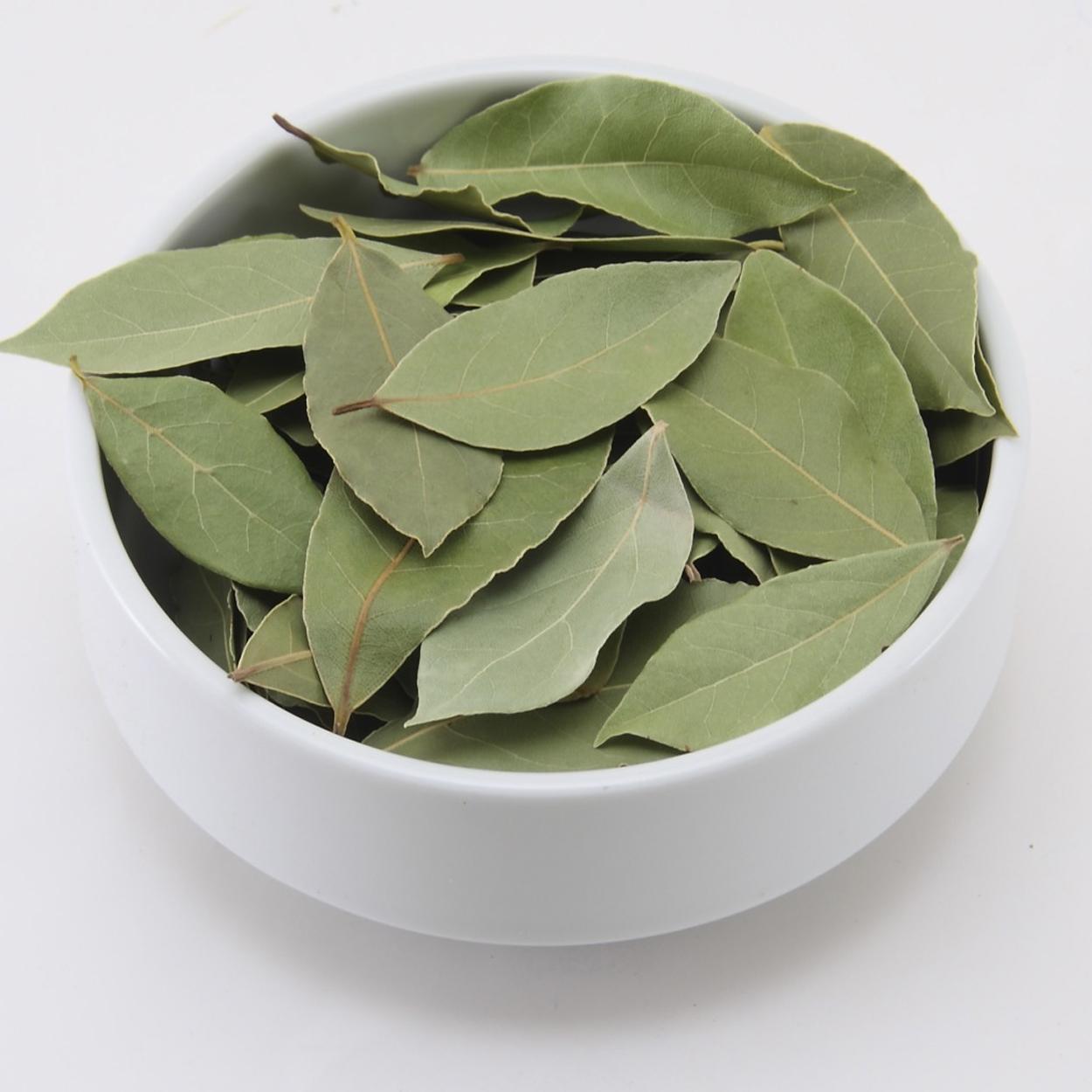 benefícios do chá de folha de louro