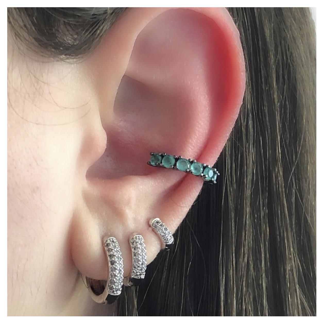 piercing conch na orelha 