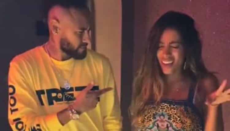Anitta e Neymar dançam no TikTok