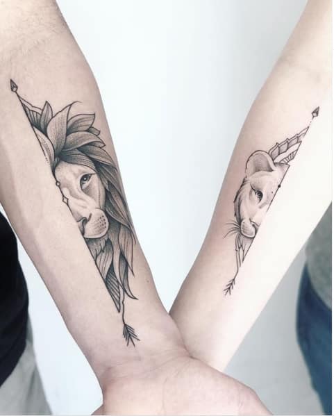 tatuagem de casal leão e leoa