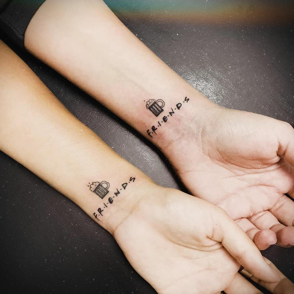 tatuagem friends série 9