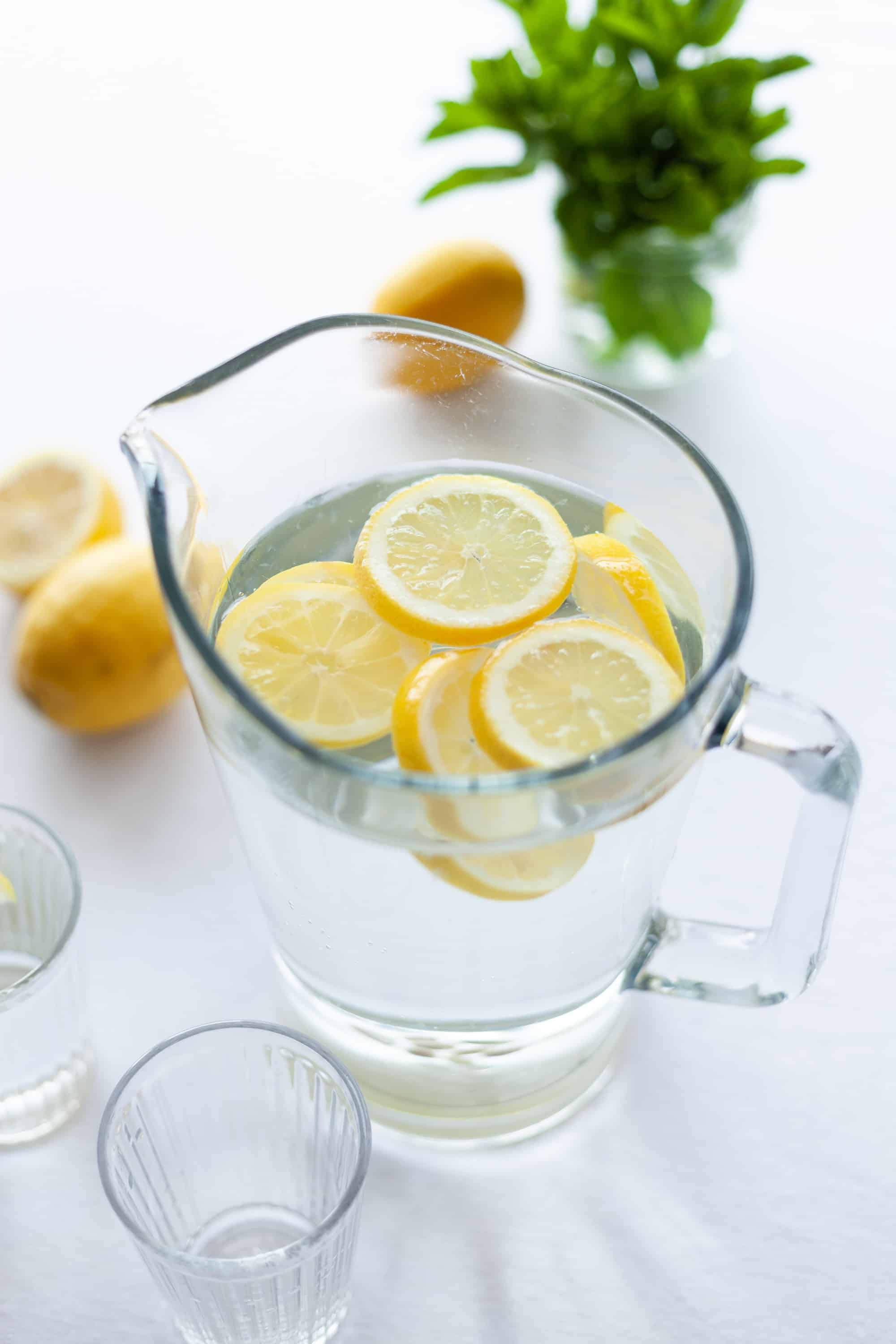 Água com limão benefícios 1