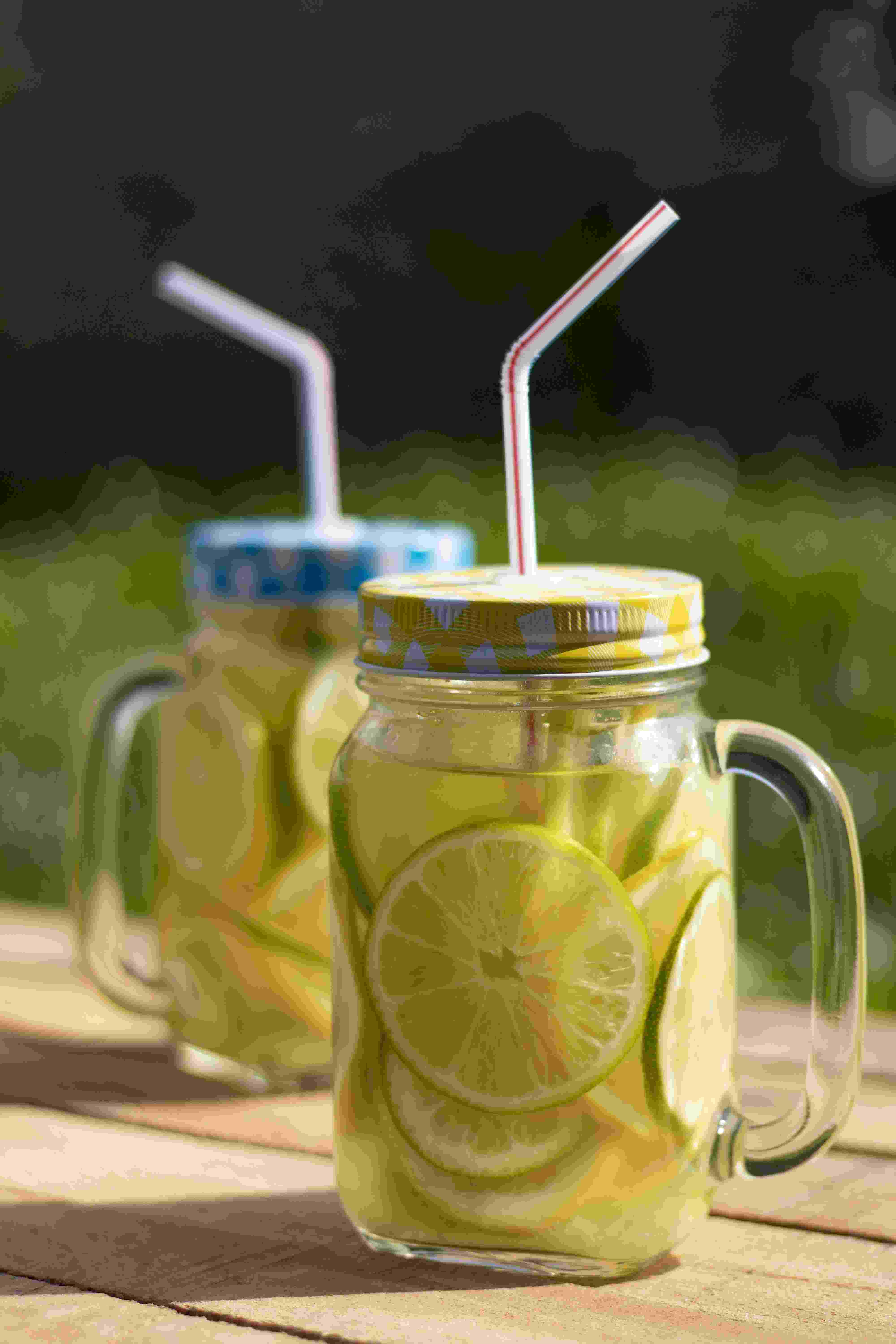 benefícios da Água com limão