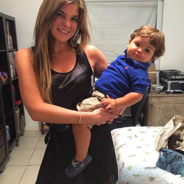 Cristiana Oliveira e o neto