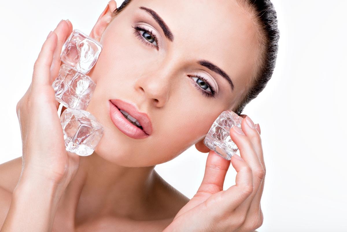 benefícios do gelo na pele