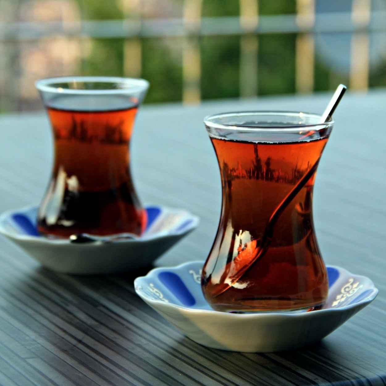 Chá vermelho pode ser bebido quente, morno ou frio