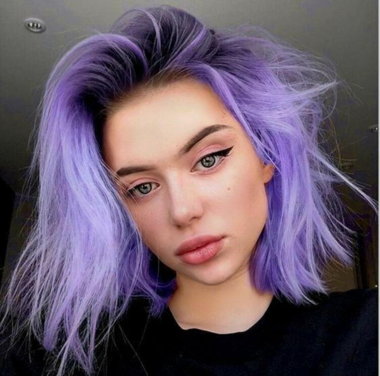 violeta genciana cabelo