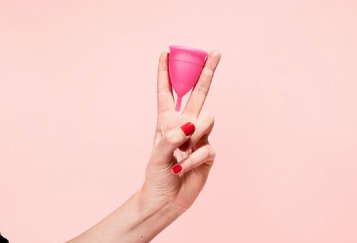 coletor menstrual rosa