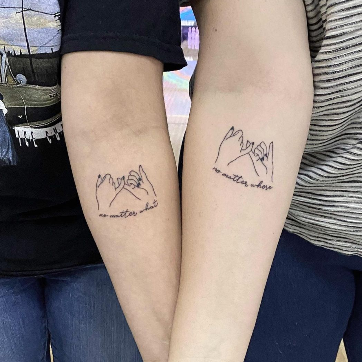 tatuagem de amigas no braço