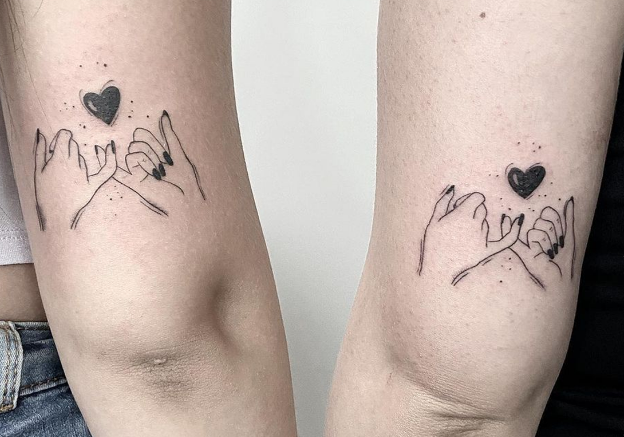 tatuagem de amigas no braço