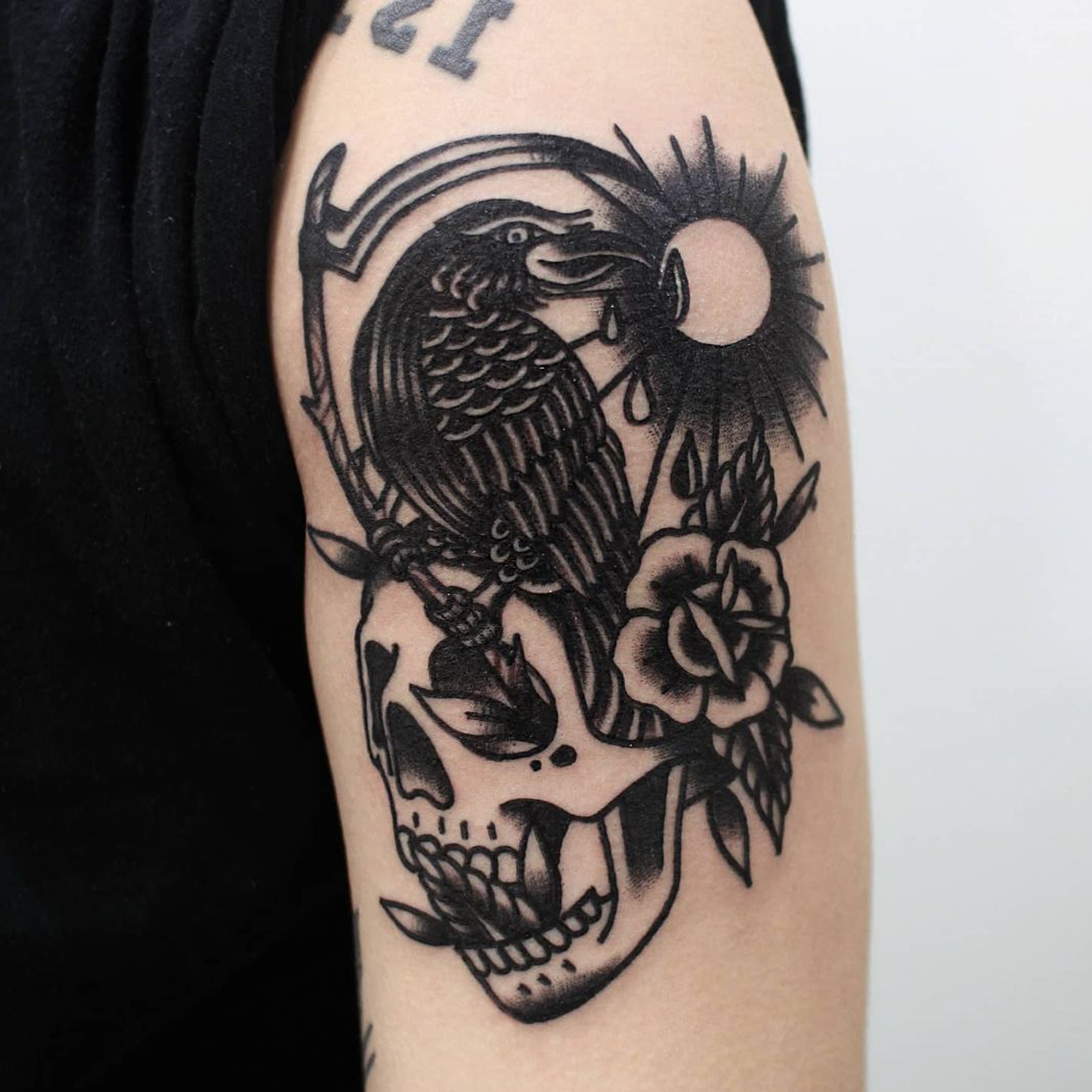 tatuagem de corvo no braço