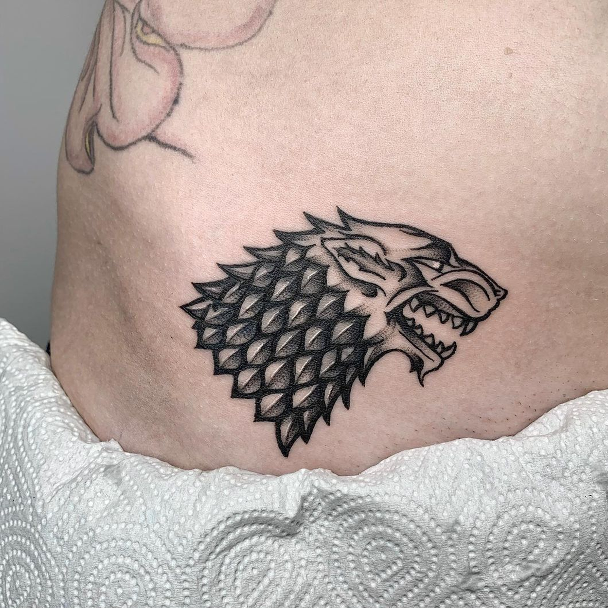 tatuagem de lobo game of thrones