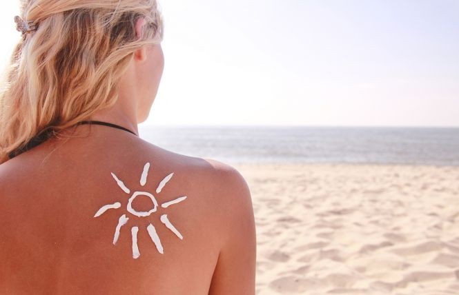 Bloqueador solar deve ser utilizado por todos os tipos de pele em dias de sol ou não