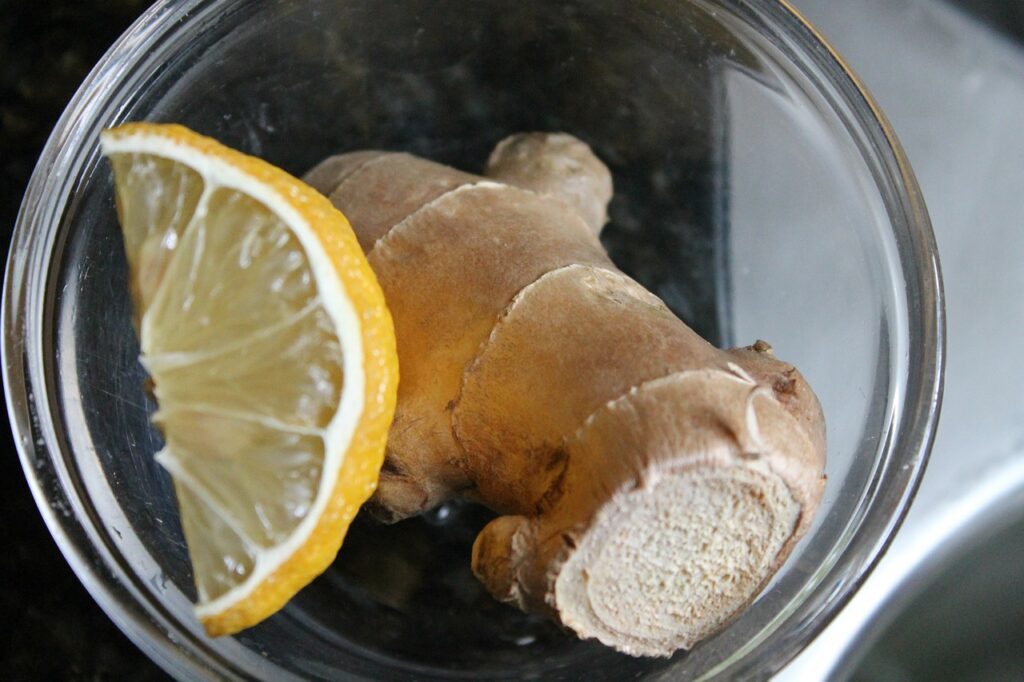 Sucos para emagrecer - limão e gengibre