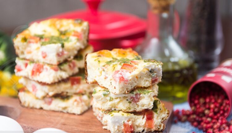 Omelete de Forno de Queijo e Tomate