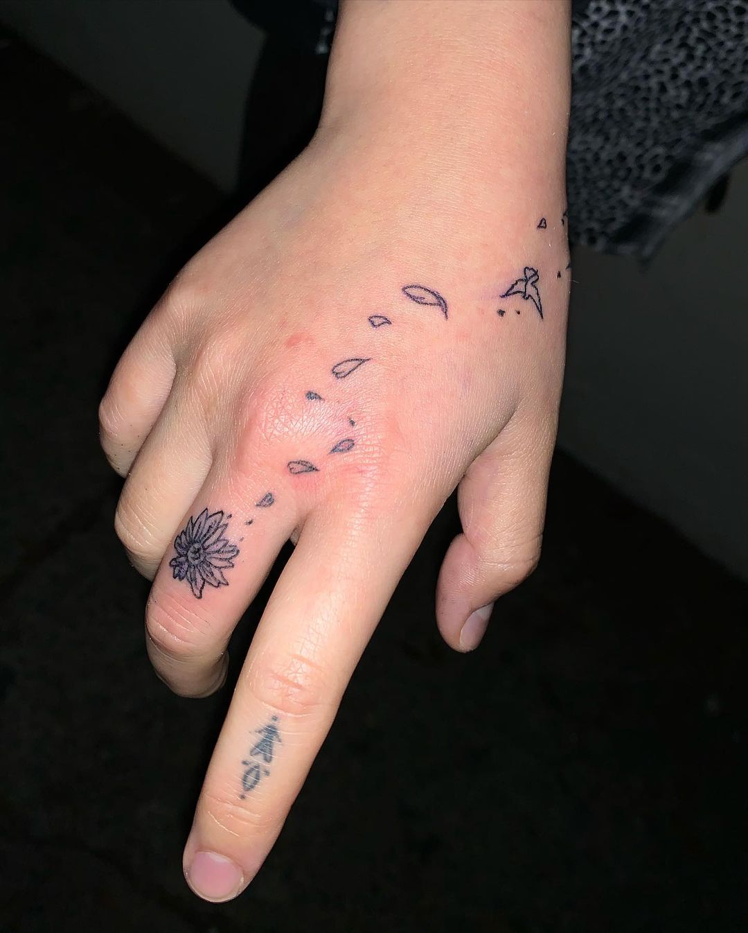 tatuagem no dedo 27