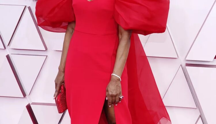 Angela Bassett