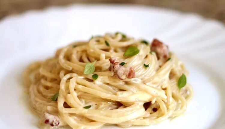 Espaguete à carbonara