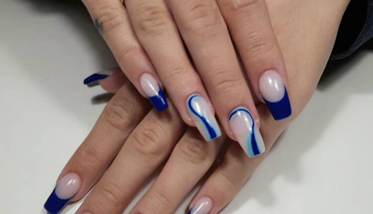 unhas decoradas azul 15