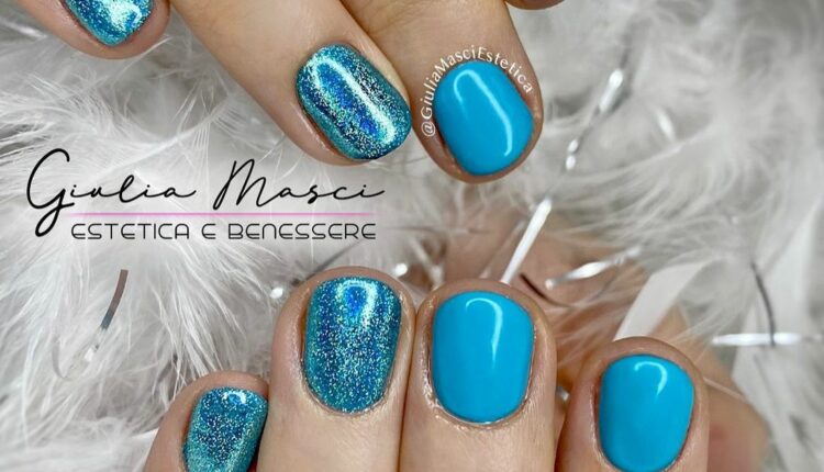 unhas decoradas azul 24