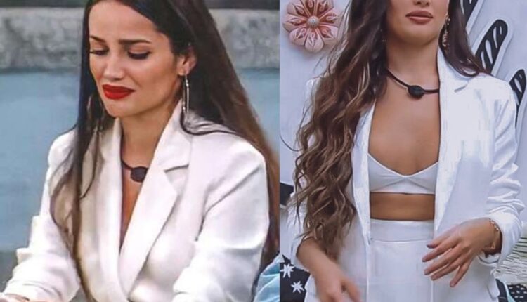 juliette usando blazer branco