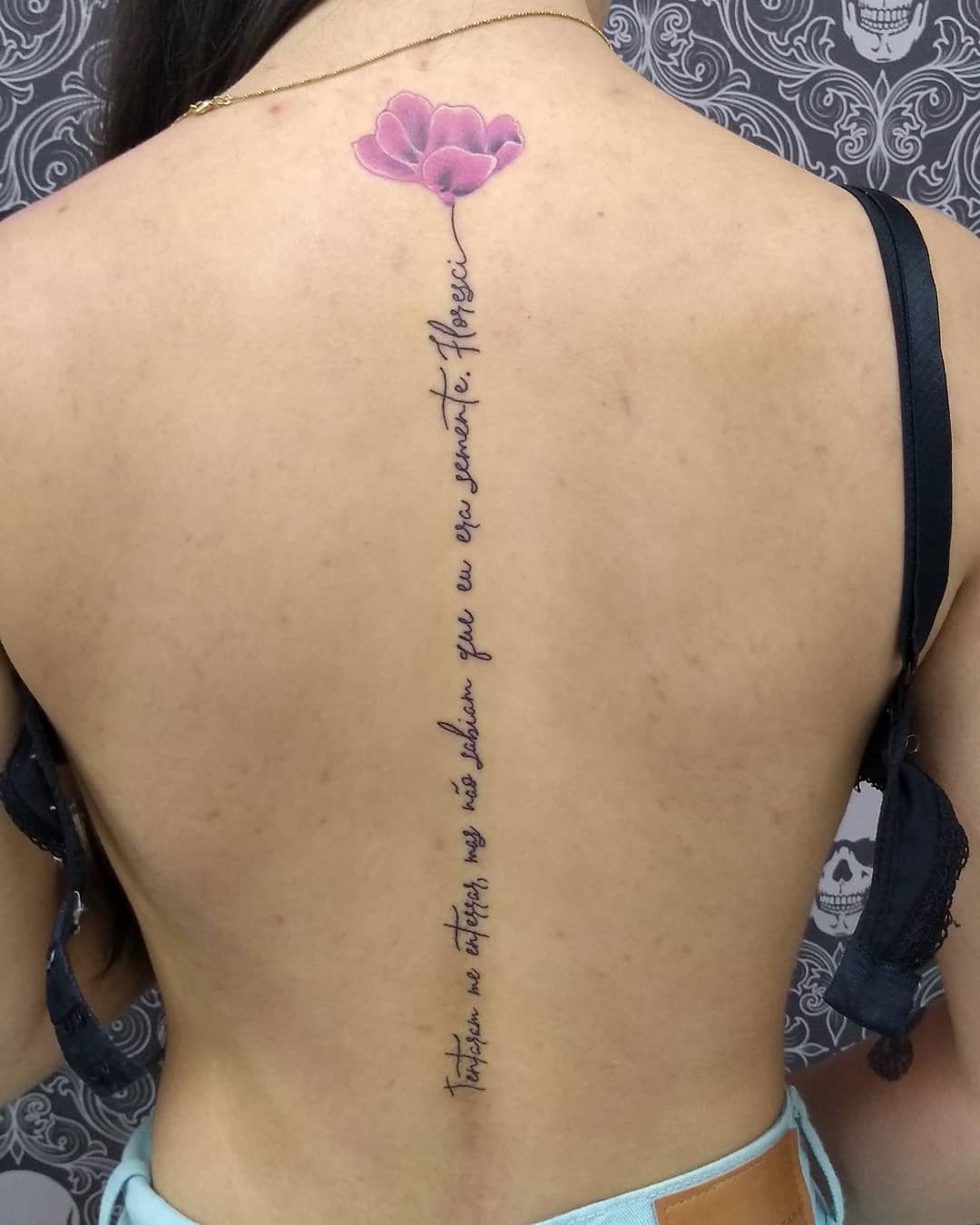 tatuagem feminina nas costas 2