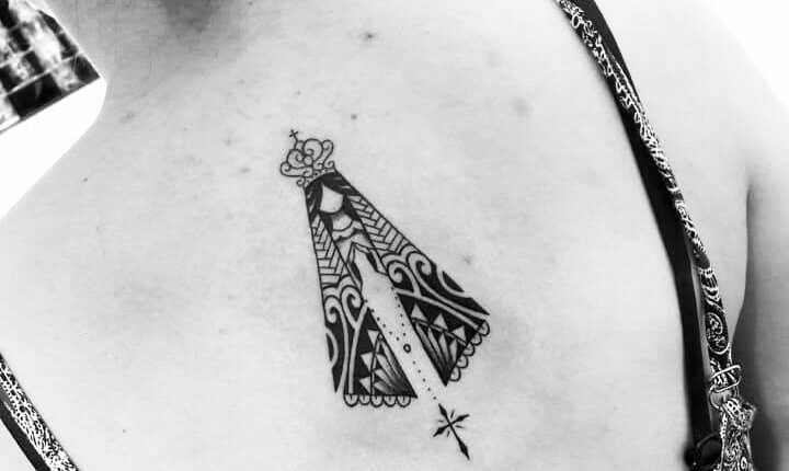 tatuagem feminina nas costas 37