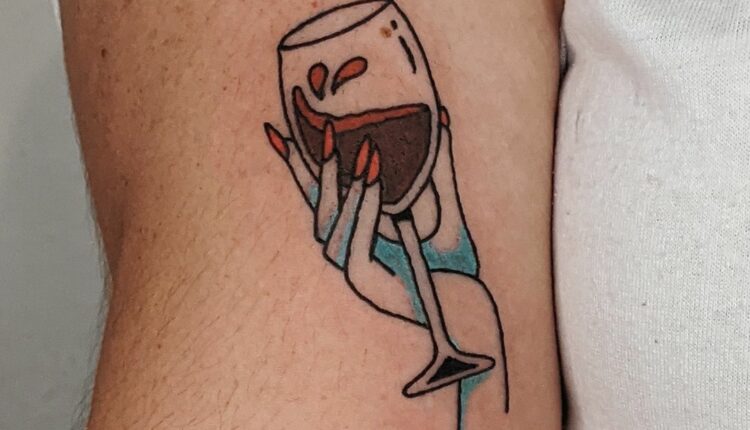tatuagem para quem ama vinho 25