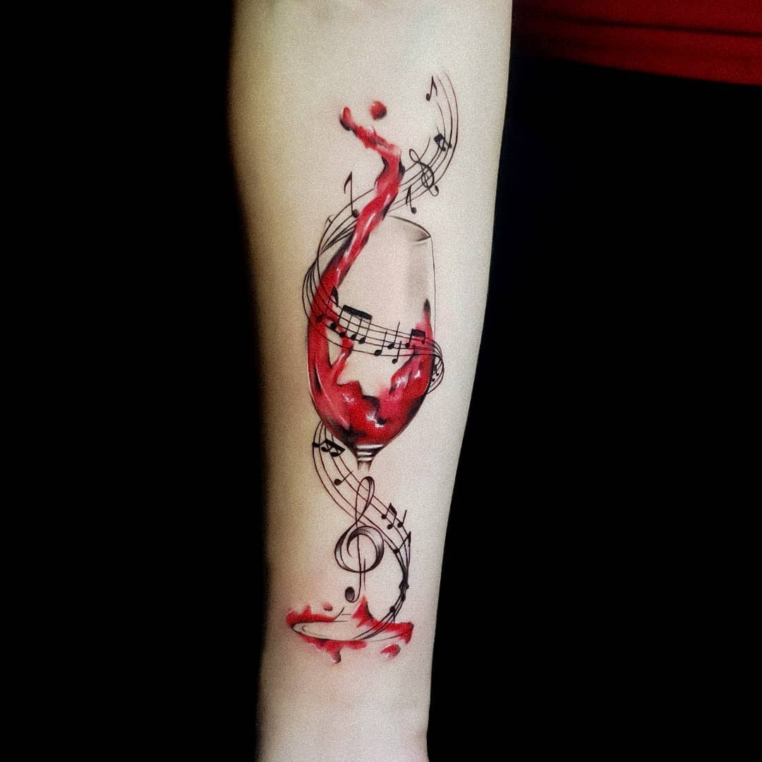 tatuagem para quem ama vinho 39
