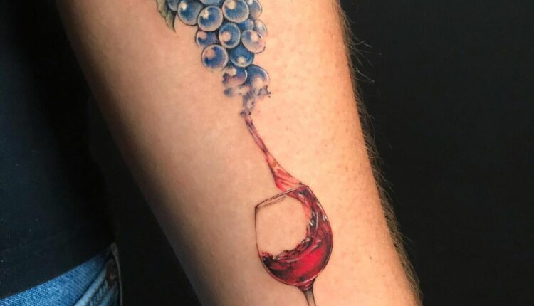 tatuagem para quem ama vinho 40