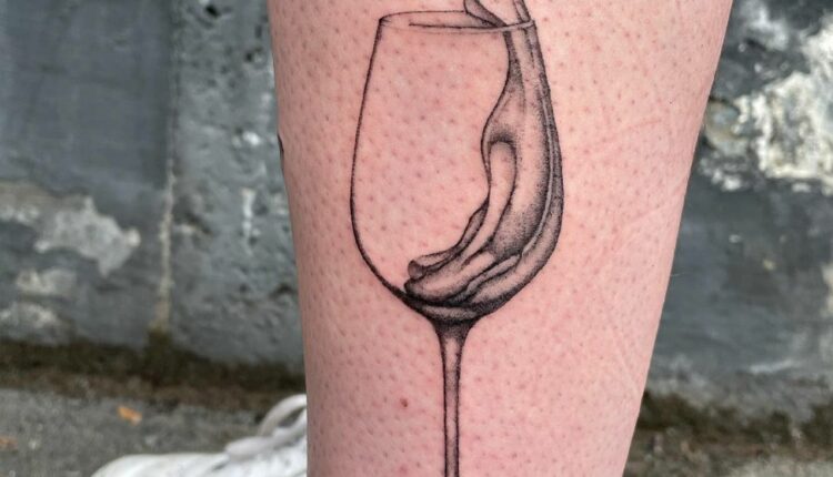 tatuagem para quem ama vinho 8