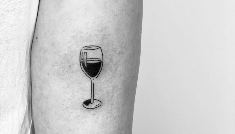 tatuagem para quem ama vinho 9