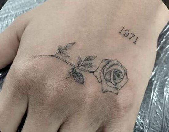 tatuagem de data 24