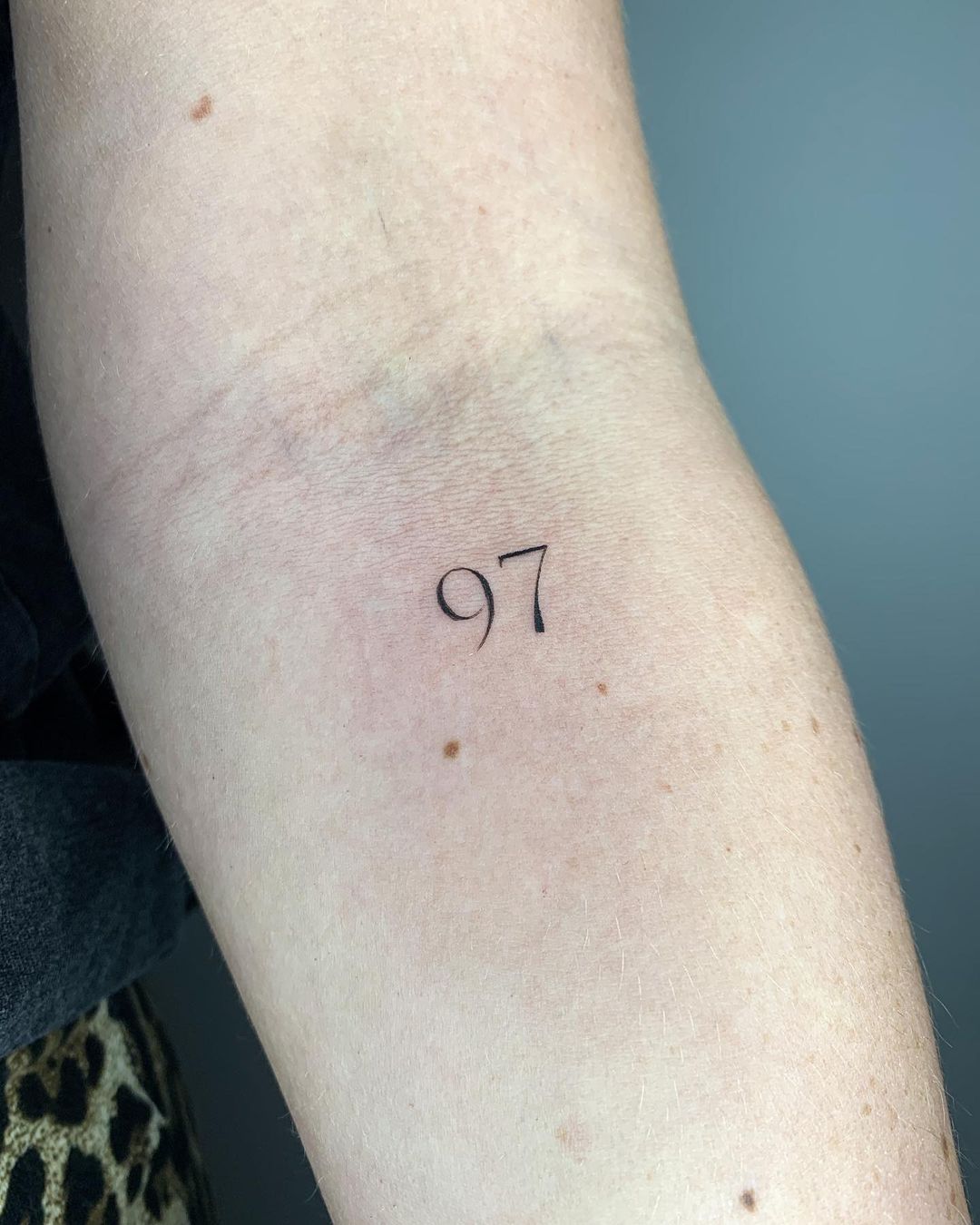 tatuagem de data 9