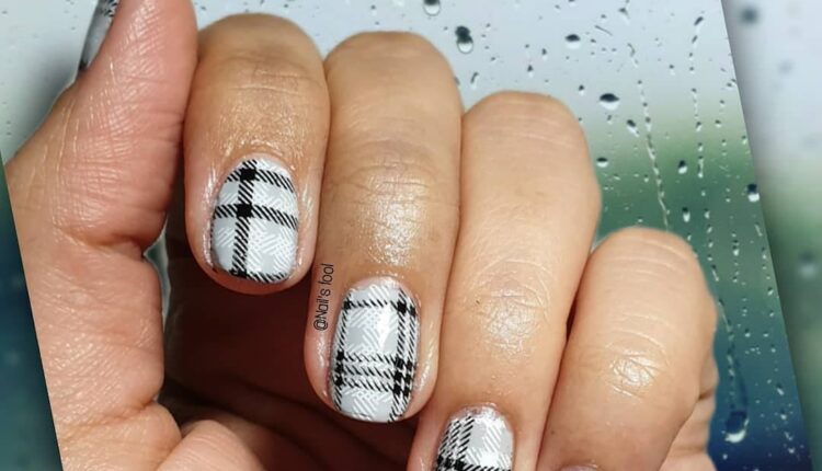 unhas com estampa xadrez 16