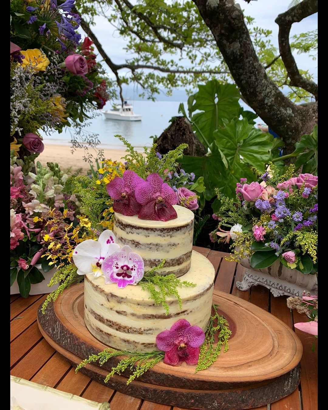 bolo de casamento com flores 8
